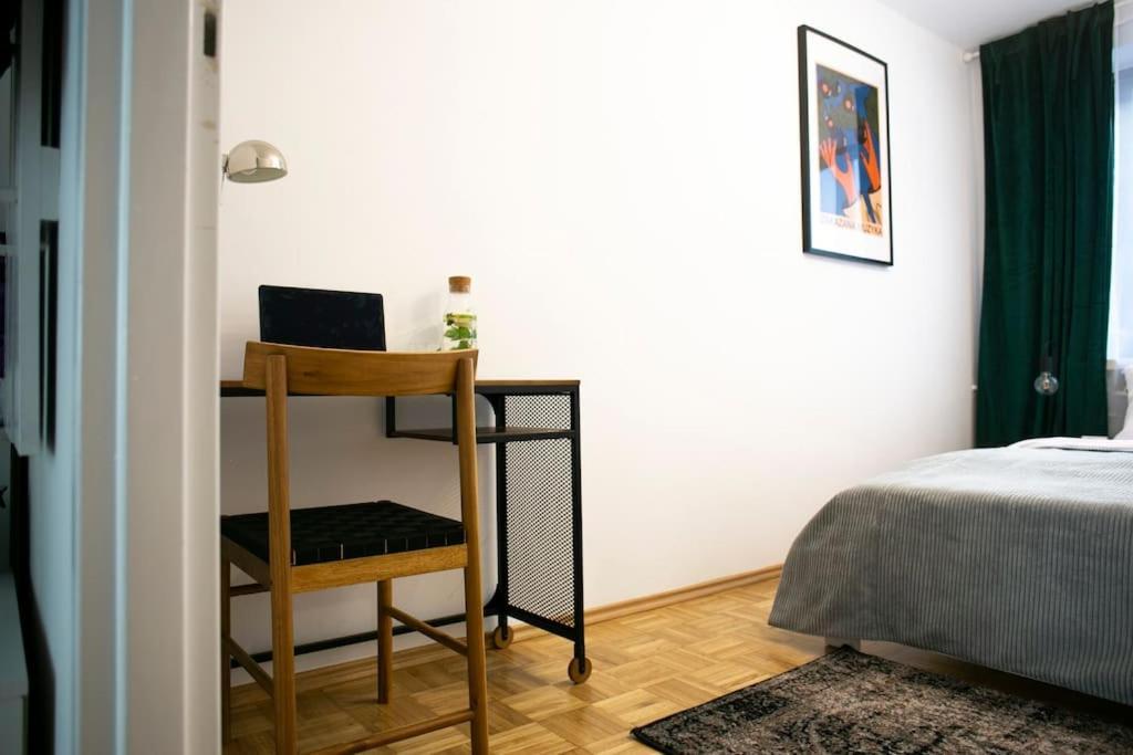 Oomph Warsaw Center Well Designed Apartment With Balcony Exterior photo